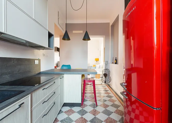 Apartamento Guesthost - M4 Argonne Cosy Milão