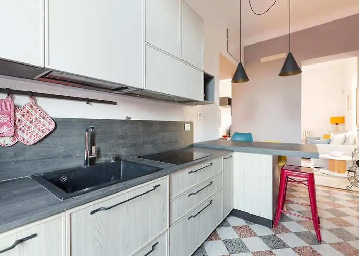 Guesthost - M4 Argonne Cosy Milão